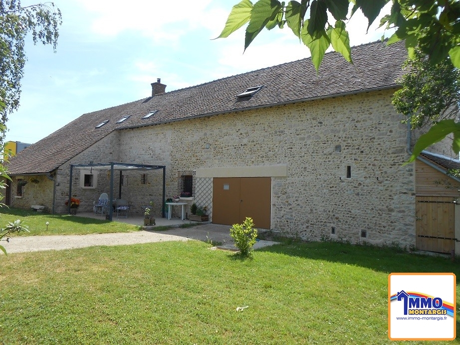 LONGERE GATINAISE RESTAURÉE DISTRICT