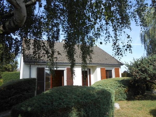 PAVILLON SUR SOUS SOL VILLEMANDEUR