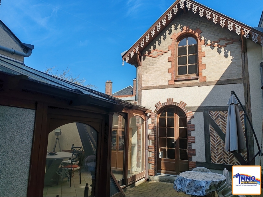 MONTARGIS CENTRE PROCHE CANAL ET PORT