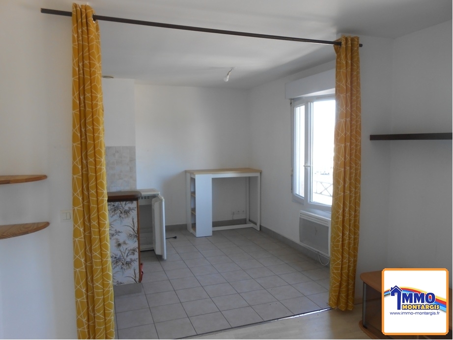 Appartement T1 bis - Proche zone commerciale Amilly Antibes