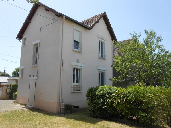 MAISON MONTARGIS 15 minutes à pieds gare SNCF